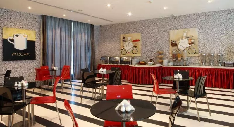 Fotos del hotel Royal Ascot Hotel Apartment:  2