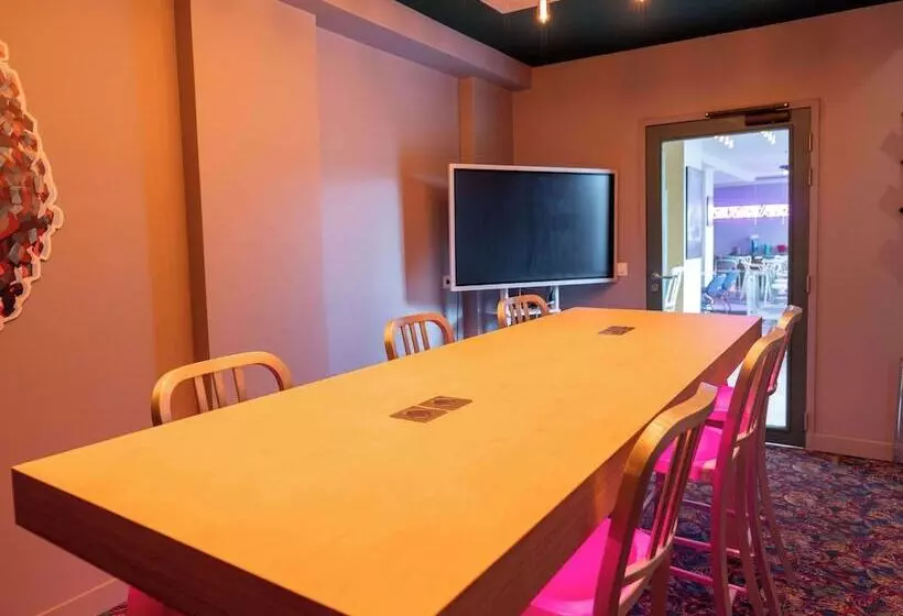 Fotos del hotel Campanile Bordeaux Centre  Gare Saintjean:  7