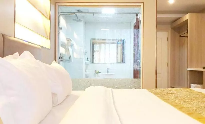 Fotos del hotel The Travellers:  2