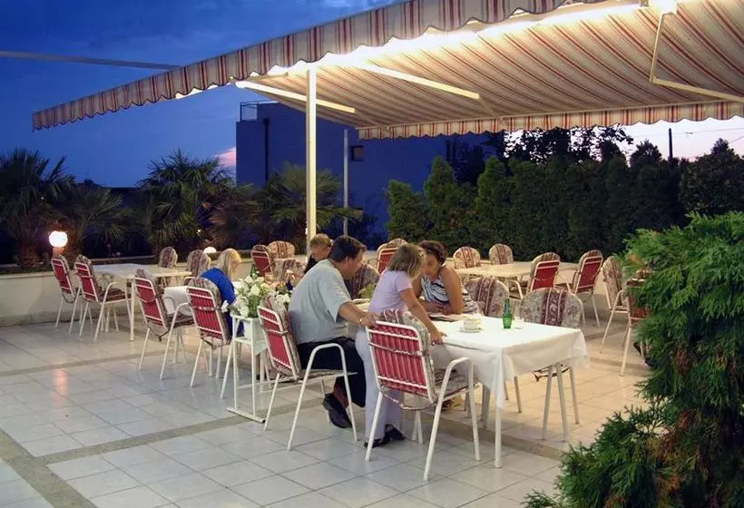 Fotos del hotel Apartments And Rooms Villa Javor:  5