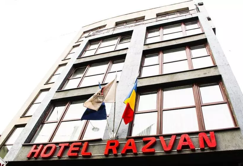 Fotos del hotel Razvan:  5