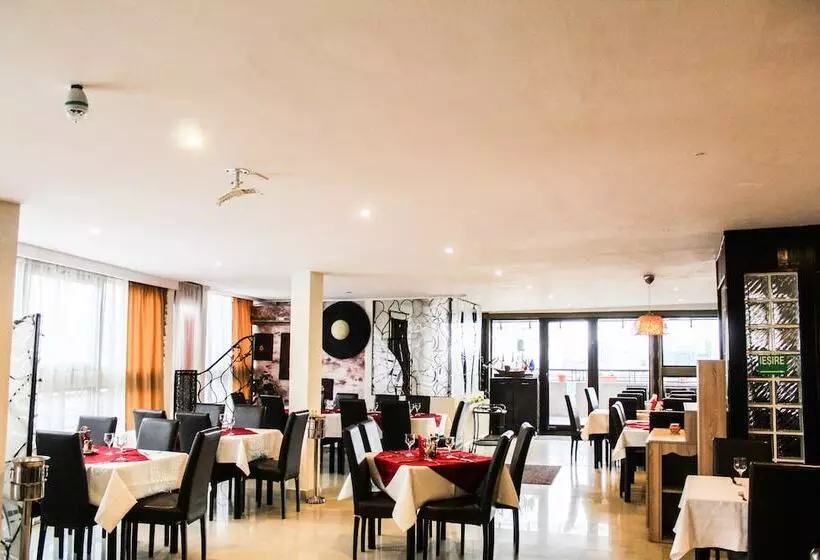 Fotos del hotel Razvan:  11