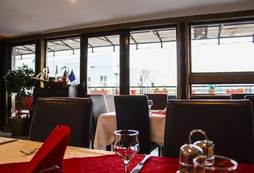 Fotos del hotel Razvan:  14