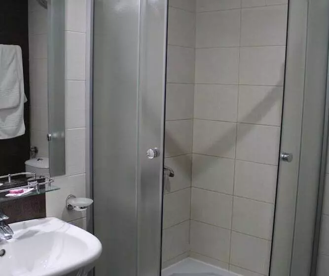 Fotos del hotel Razvan:  4