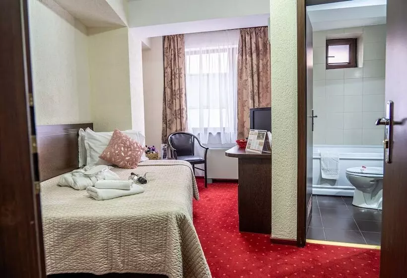 Fotos del hotel Razvan:  10