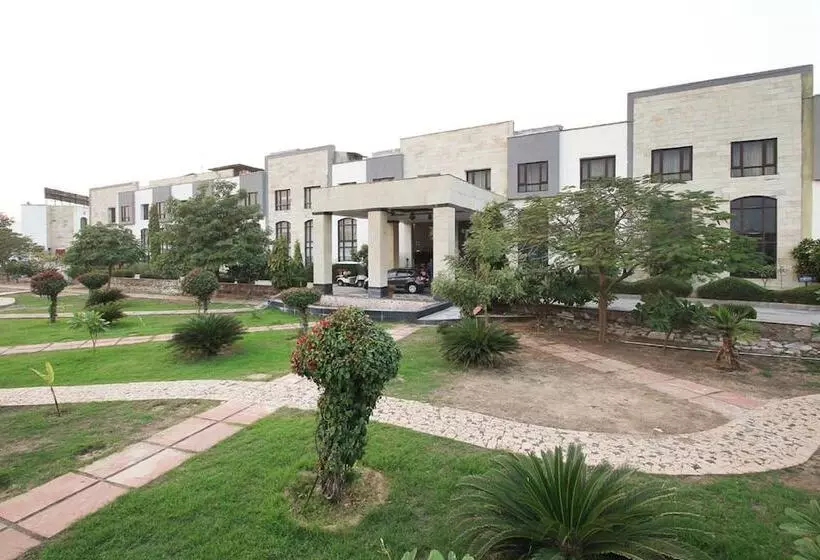 Fotos del hotel Cambay Resort Jamdoli:  13