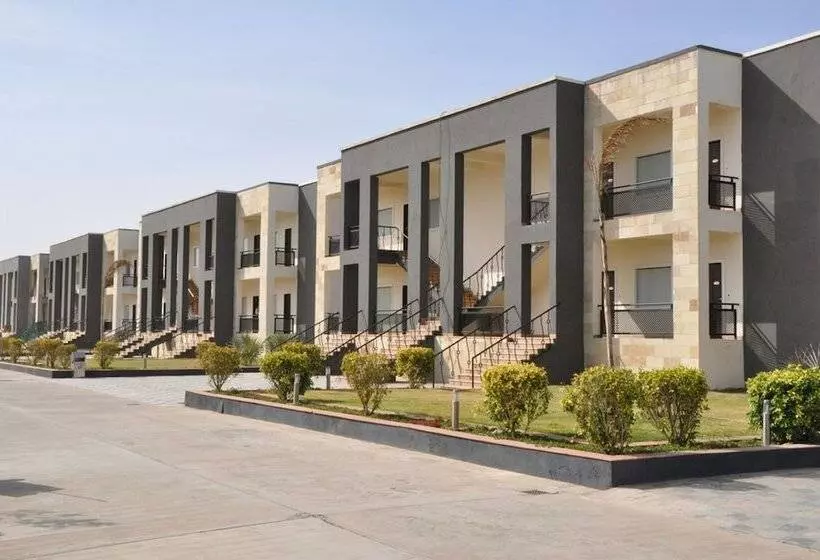 Fotos del hotel Cambay Resort Jamdoli:  8