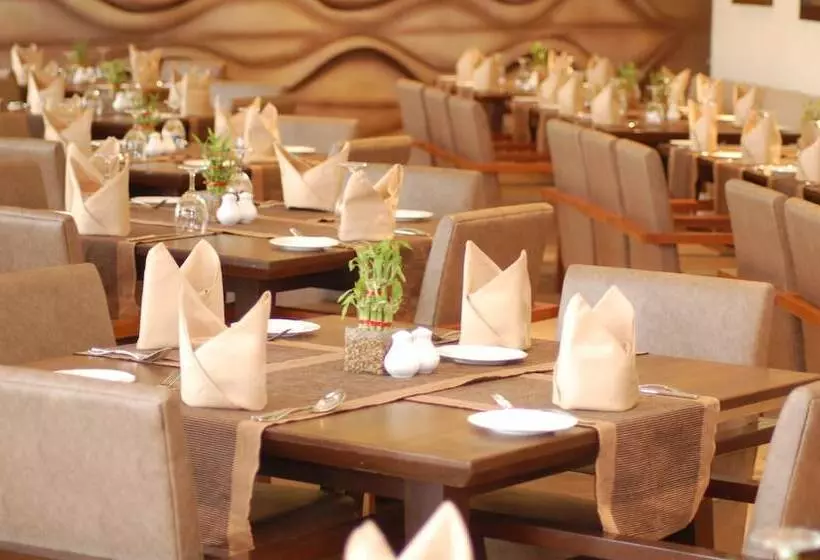 Fotos del hotel Cambay Resort Jamdoli:  5