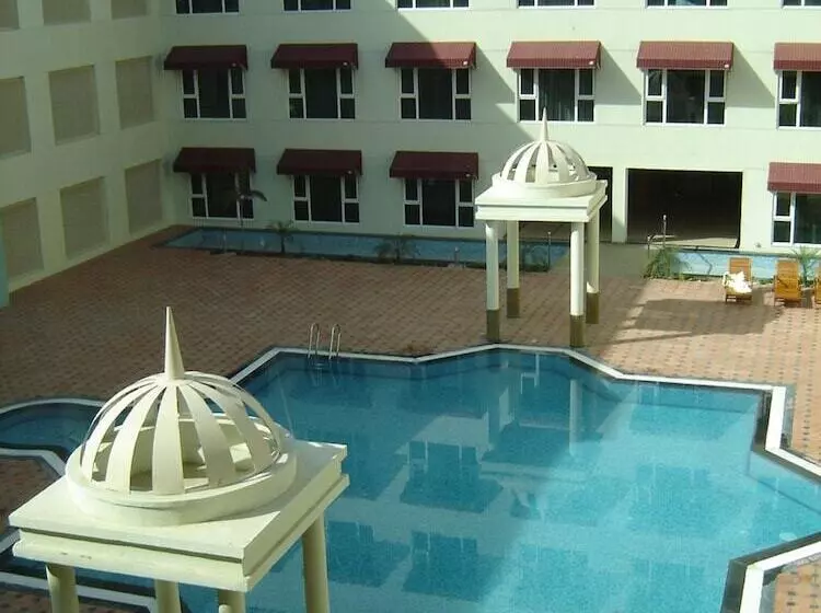 Fotos del hotel Cambay Resort Jamdoli:  3