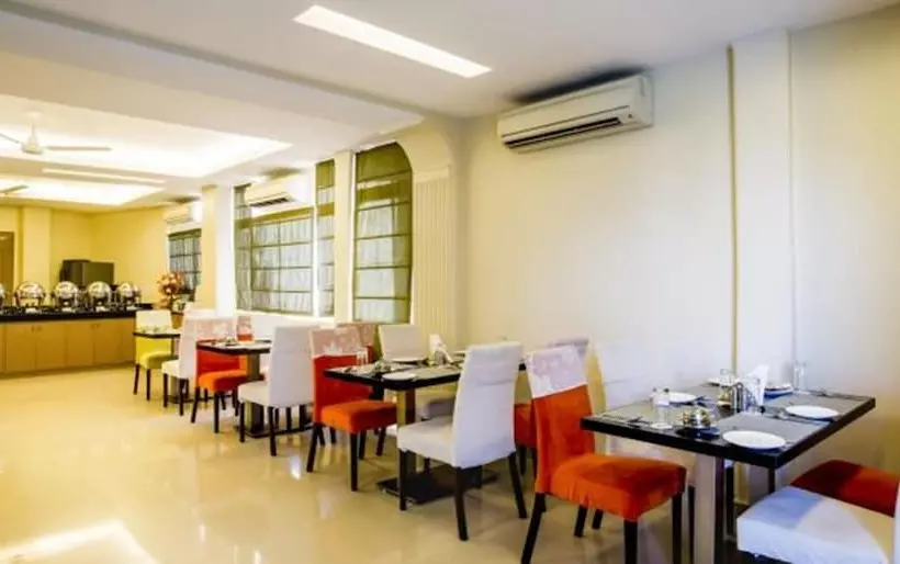 Fotos del hotel Clarks Inn Nehru Place:  9