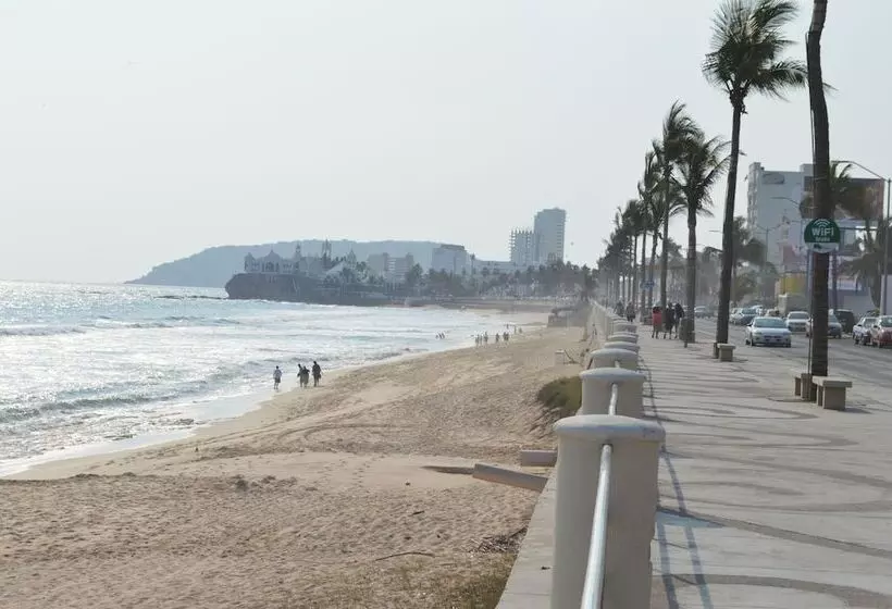 Fotos del hotel Coral Island Beach View:  12