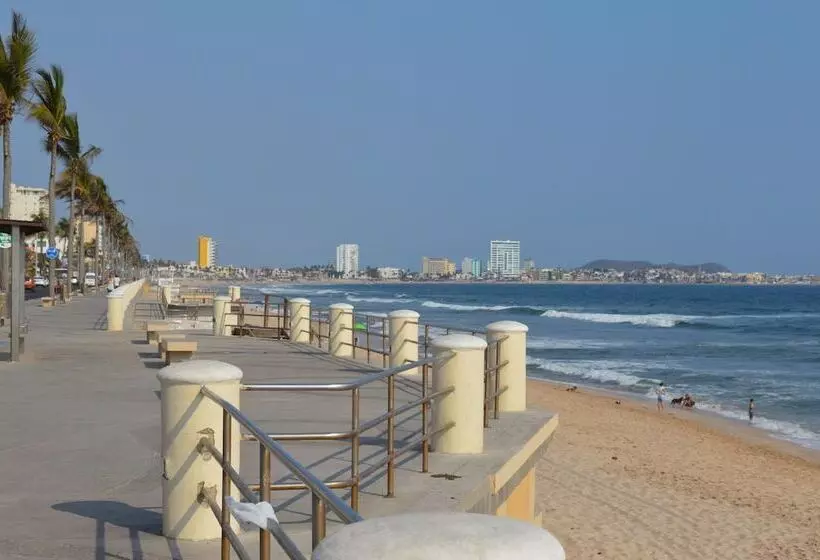 Fotos del hotel Coral Island Beach View:  10