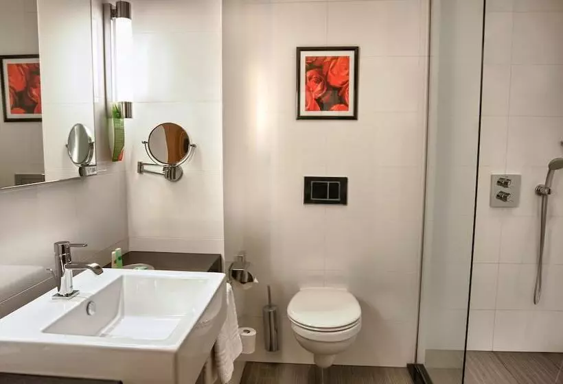 Fotos del hotel Courtyard By Marriott Budapest City Center:  3