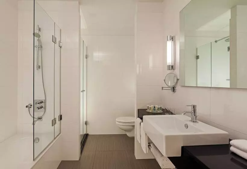 Fotos del hotel Courtyard By Marriott Budapest City Center:  5