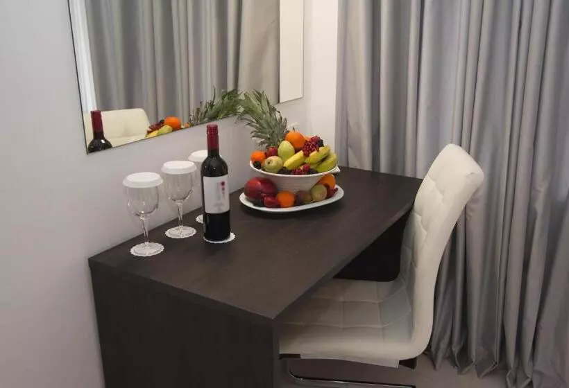 Fotos del hotel Iniohos:  11