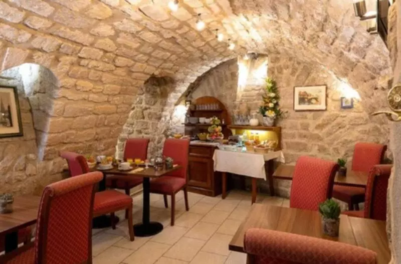 Fotos del hotel Hôtel Delavigne:  3