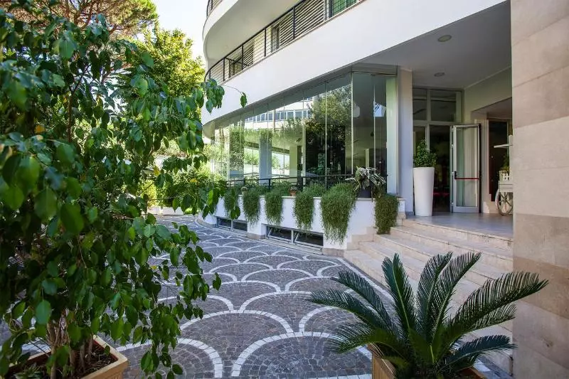 Fotos del hotel Ginevra Palace:  3