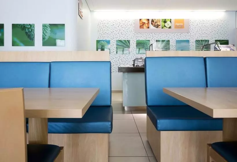 Fotos del hotel Holiday Inn Express Marseille Saint Charles, An Ihg:  20