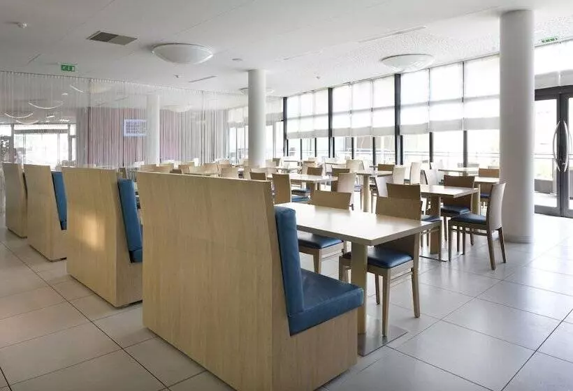 Fotos del hotel Holiday Inn Express Marseille Saint Charles, An Ihg:  14