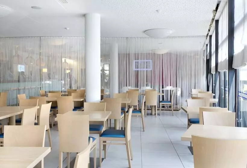 Fotos del hotel Holiday Inn Express Marseille Saint Charles, An Ihg:  5