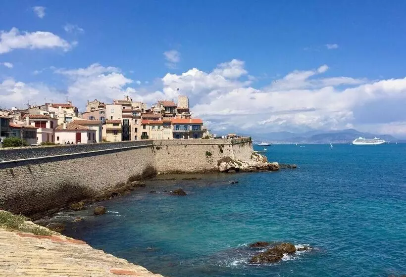 Fotos del hotel La Garoupegardiole:  6