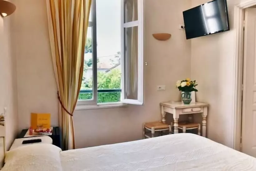 Fotos del hotel La Garoupegardiole:  24