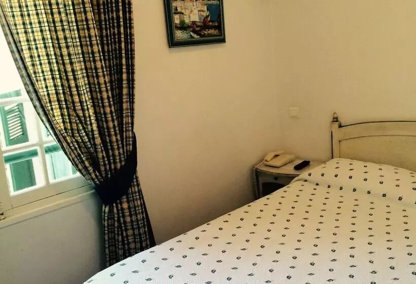 Fotos del hotel La Garoupegardiole:  7