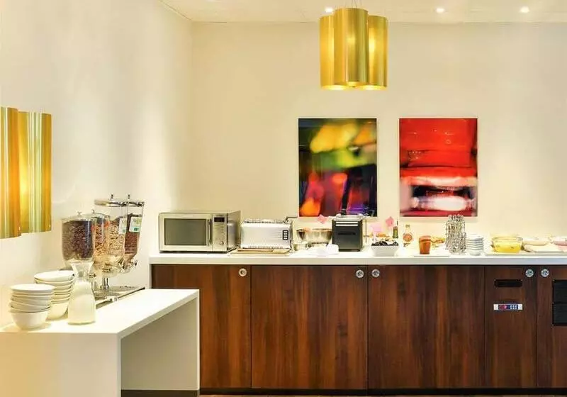 Fotos del hotel Novotel Suites Reims Centre:  8