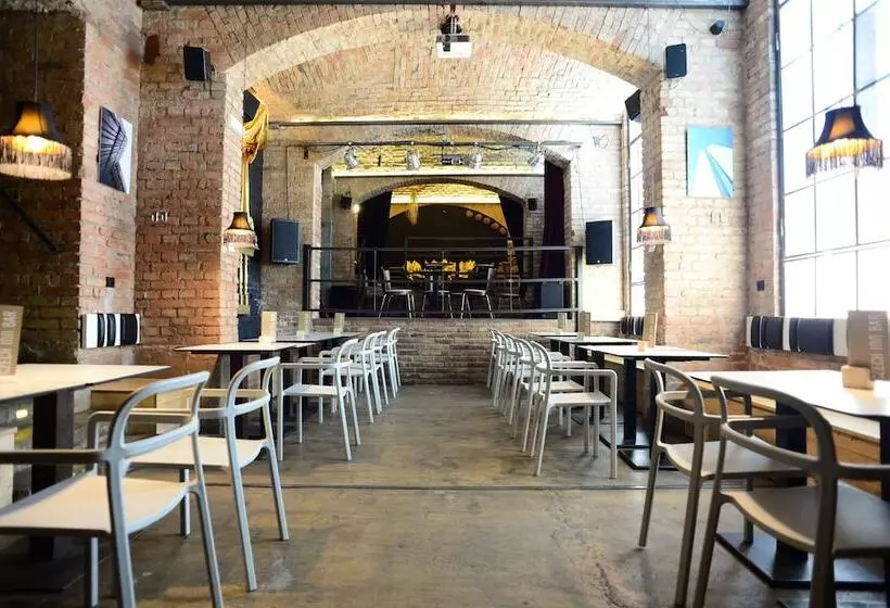 Fotos del hotel Czech Inn:  4