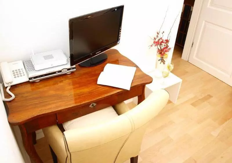 Fotos del hotel Miro Studio Apartments:  6