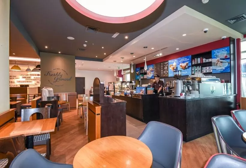 Fotos del hotel Premier Inn Dubai International Airport:  32