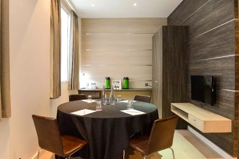 Fotos del hotel Thewesley:  24