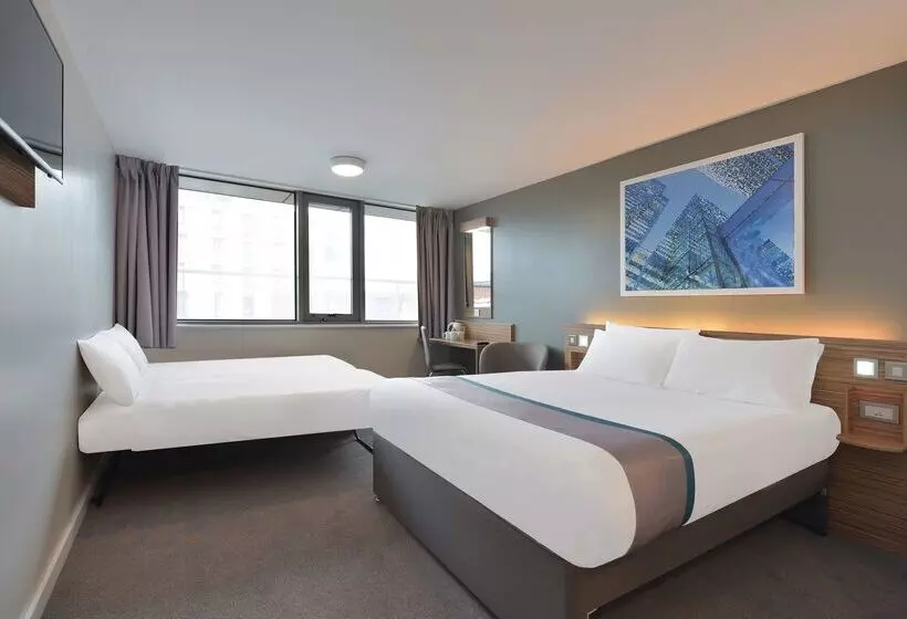 Fotos del hotel Travelodge London Central Waterloo:  2