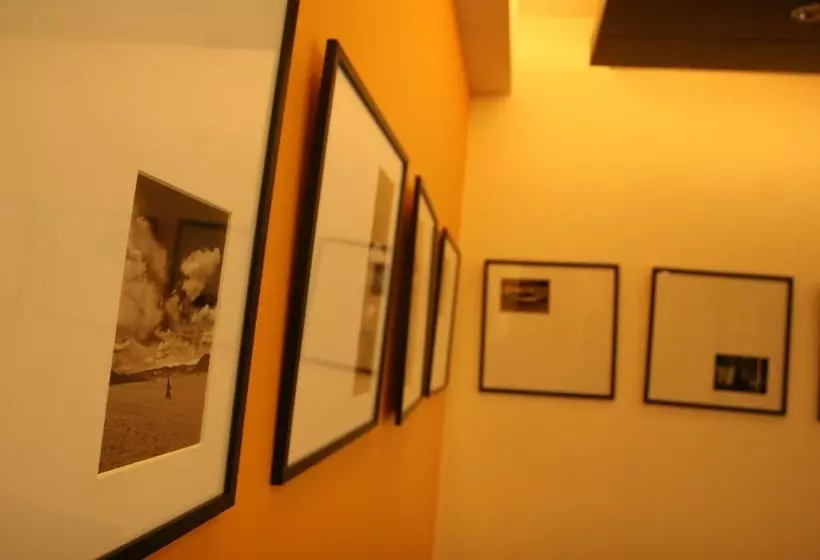 Fotos del hotel Emblem  New Friends Colony, New Delhi:  22