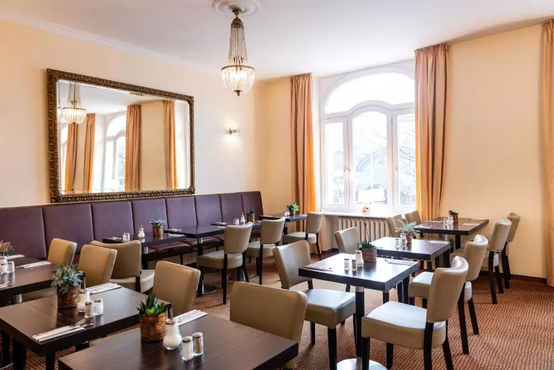 Fotos del hotel Novum Hotel Kronprinz Hamburg Hauptbahnhof:  4