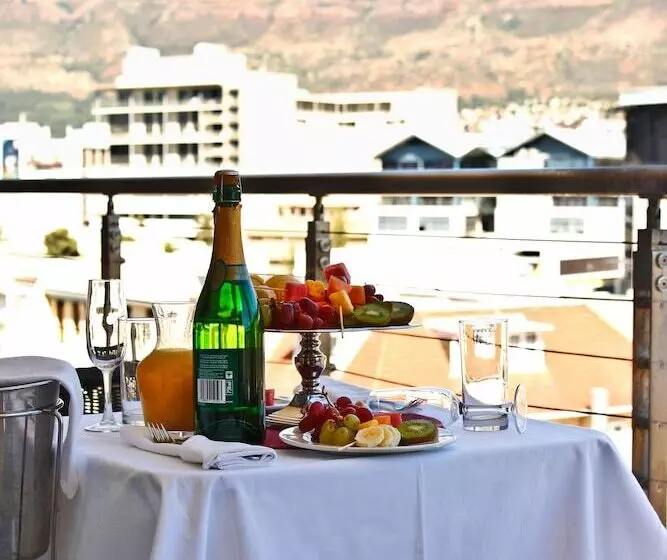 Fotos del hotel The Rockwell Luxury Suites:  5