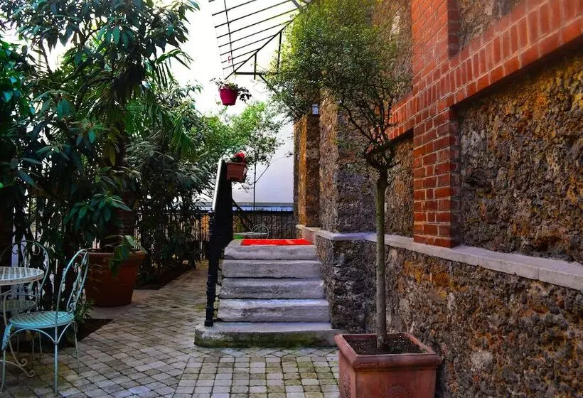 Fotos del hotel Windsor Home:  3