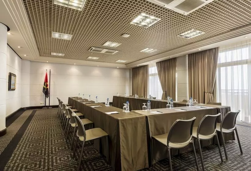 Fotos del hotel Alvalade:  8
