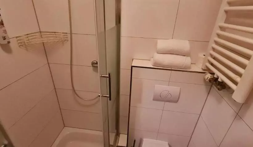 Fotos del hotel Arena Messe Frankfurt:  11