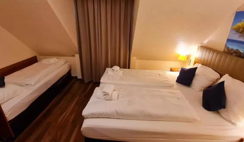 Fotos del hotel Arena Messe Frankfurt:  15