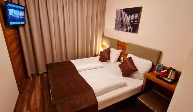 Fotos del hotel Arena Messe Frankfurt:  16