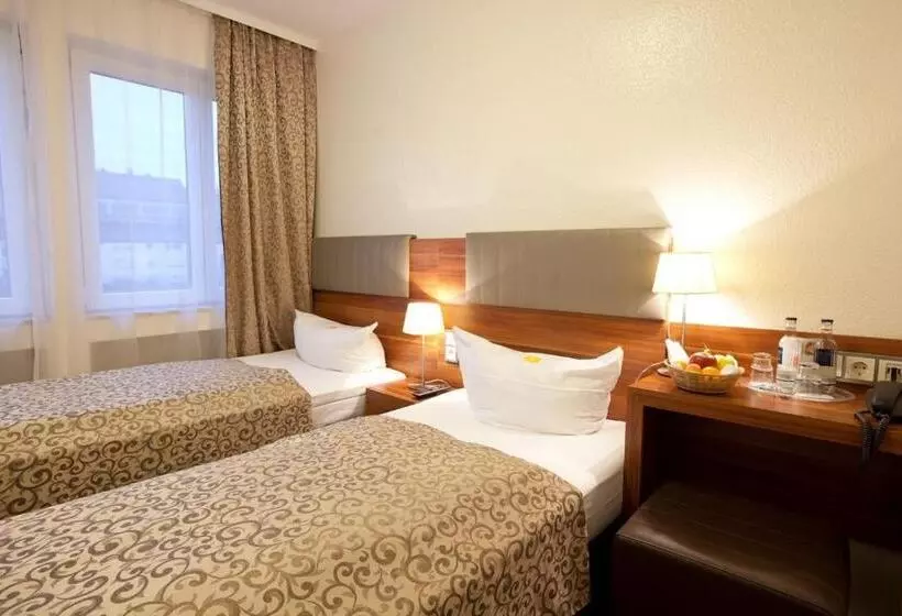 Fotos del hotel Arena Messe Frankfurt:  2