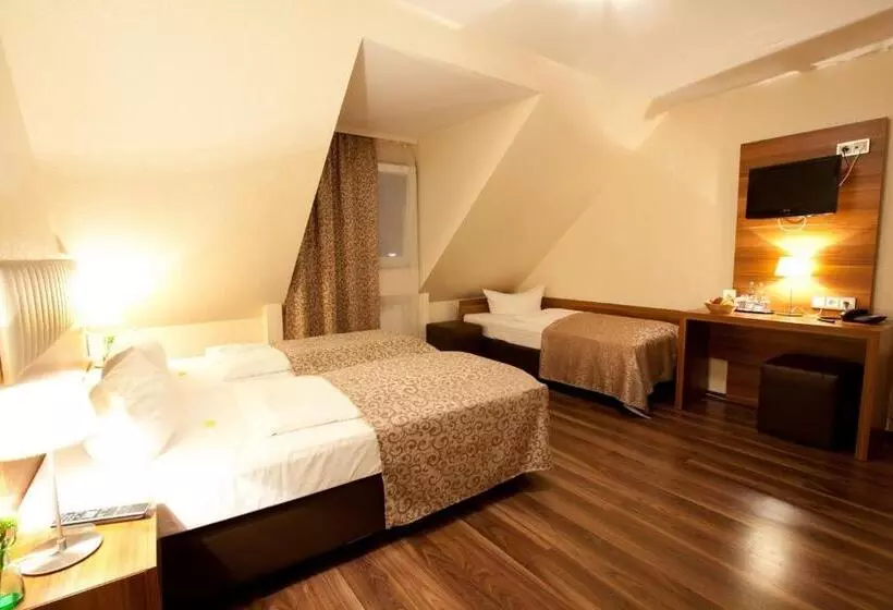 Fotos del hotel Arena Messe Frankfurt:  6