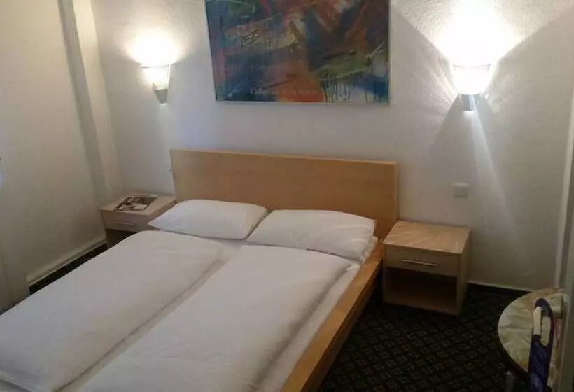 Fotos del hotel Garni Frankfurt:  17