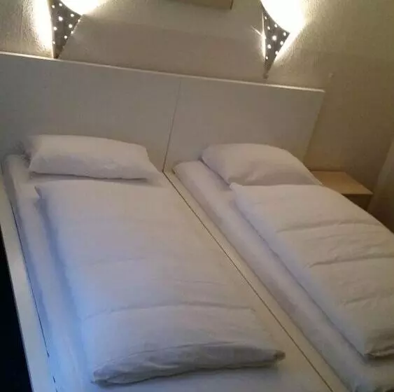 Fotos del hotel Garni Frankfurt:  15