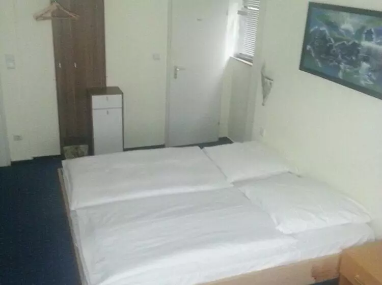 Fotos del hotel Garni Frankfurt:  2