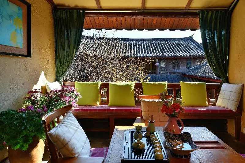 Blossom Hill Inn Lijiang Neverland