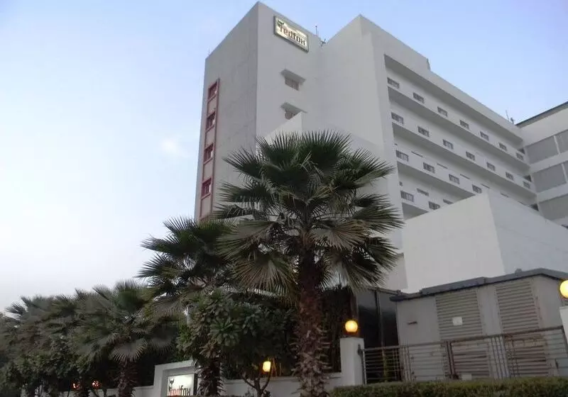 Red Fox Hotel East Delhi