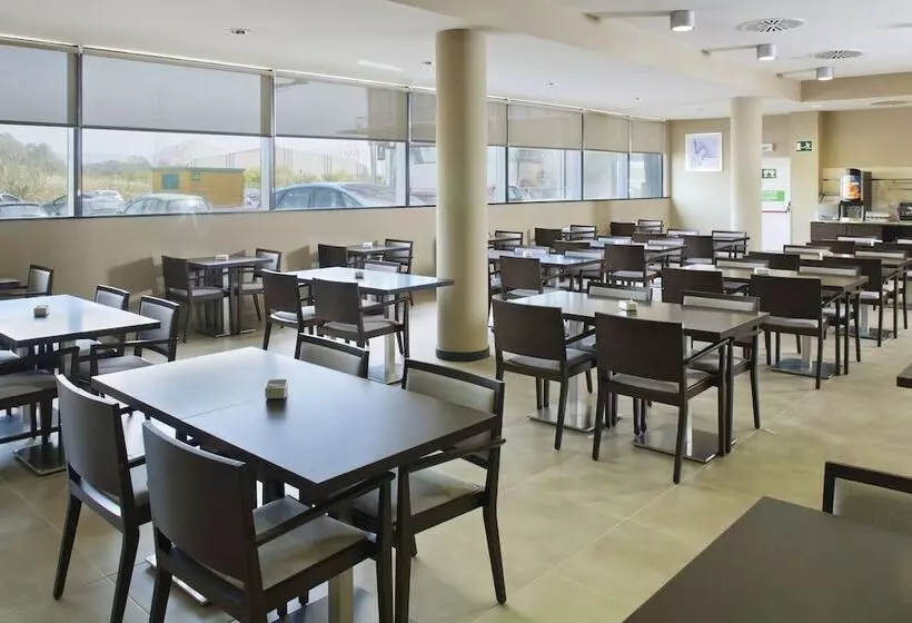 Fotos del hotel Holiday Inn Express Campo De Gibraltarbarrios, An Ihg:  15