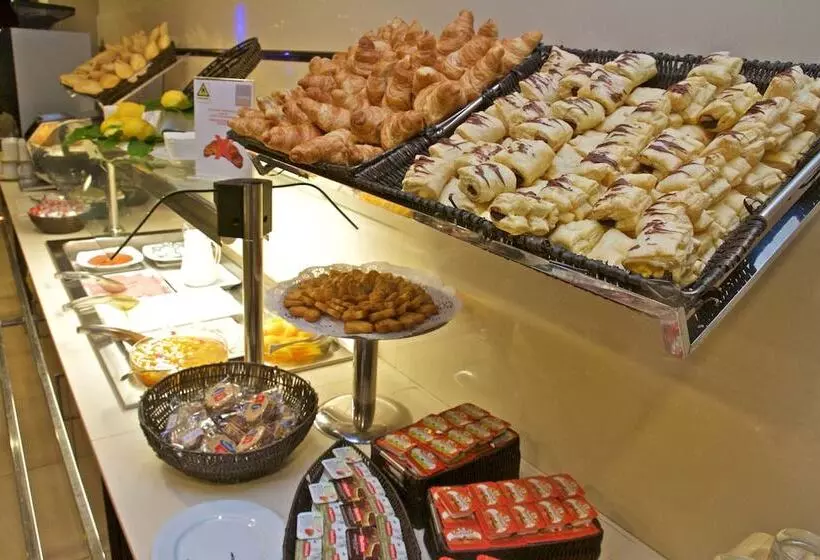 Fotos del hotel Holiday Inn Express Campo De Gibraltarbarrios, An Ihg:  21